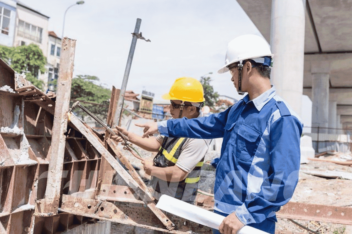 Quản lý dự án điện chịu trách nhiệm điều phối, giám sát và quản lý công trình điện