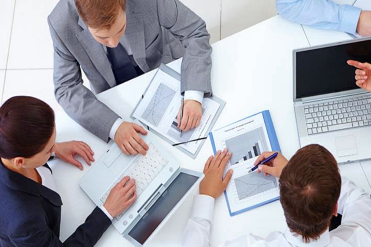 Khu vực tuyển quản lý mua hàng nhiều nhất tập trung ở các thành phố lớn