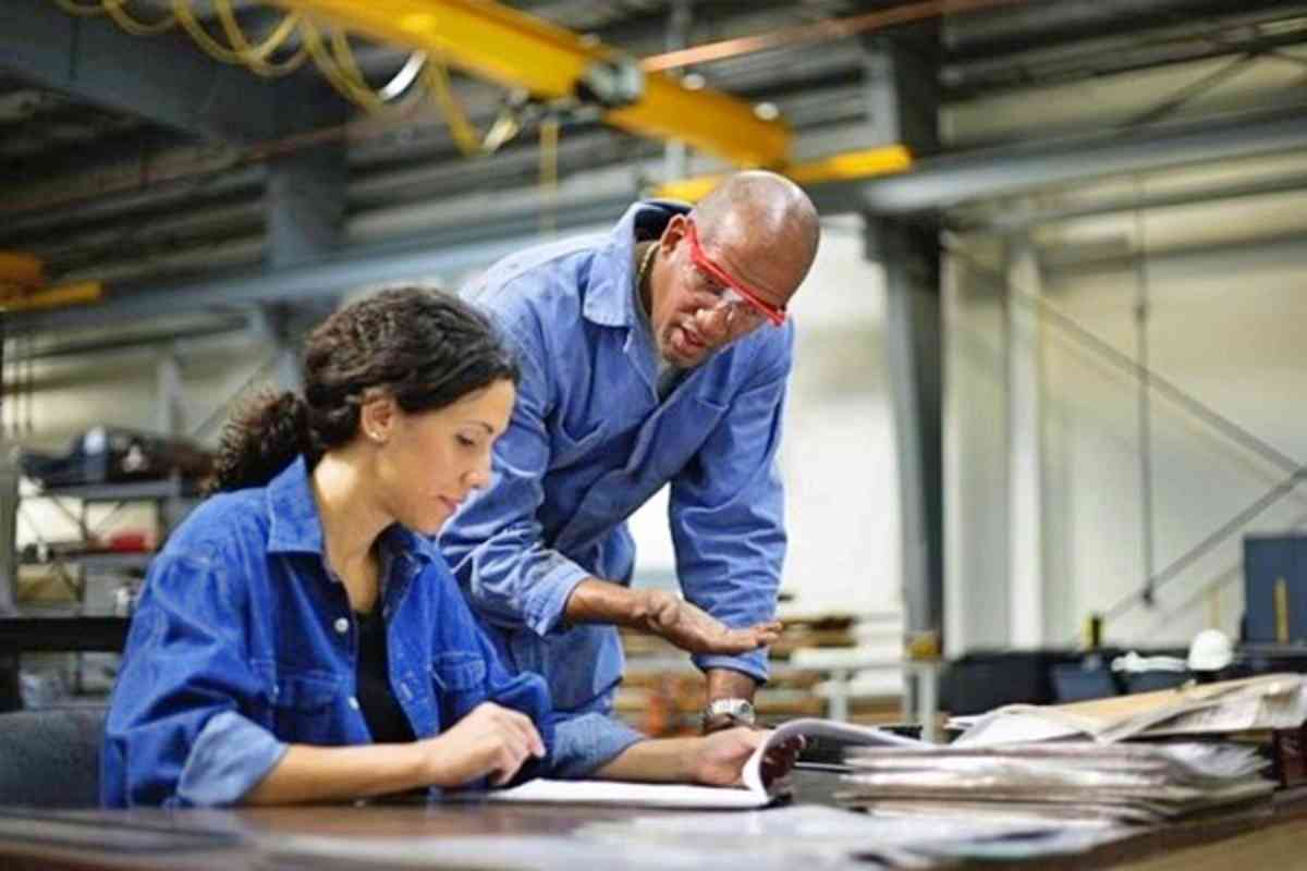 Quản đốc phân xưởng cần yêu cầu trình độ cao và kỹ năng chuyên môn tốt
