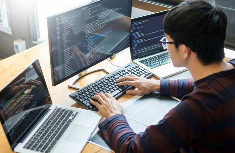 Tuyển dụng việc làm blockchain engineer đang bùng nổ tại các thành phố lớn như Hà Nội và TP.HCM