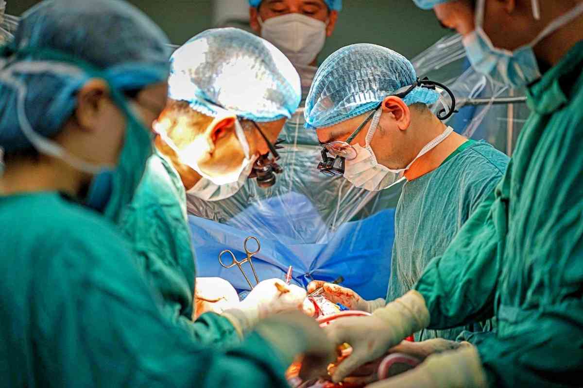 Mặc dù có nhiều cơ hội việc làm nhưng ngành bác sĩ vẫn có những thách thức lớn