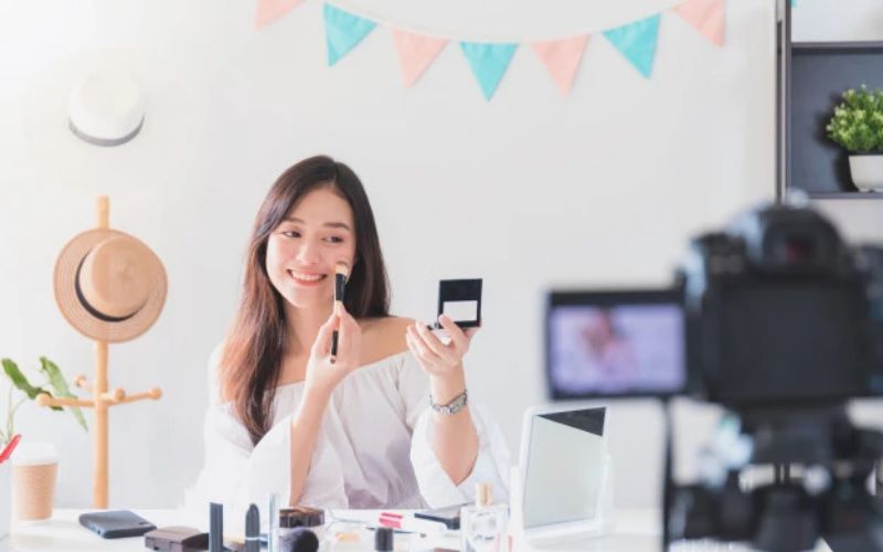 Ứng viên cần đáp ứng các yêu cầu cho công việc vận hành livestream tuyển dụng