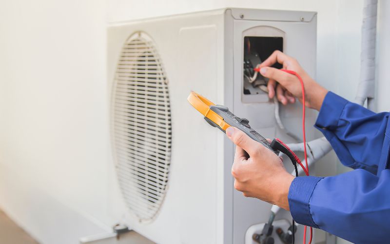 Khi tìm việc làm điện lạnh, bạn cần đáp ứng được kiến thức, kỹ năng cần thiết cho công việc