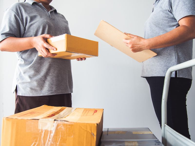 Tìm việc làm đóng gói hàng hóa tăng cao trên các trang tìm kiếm việc làm