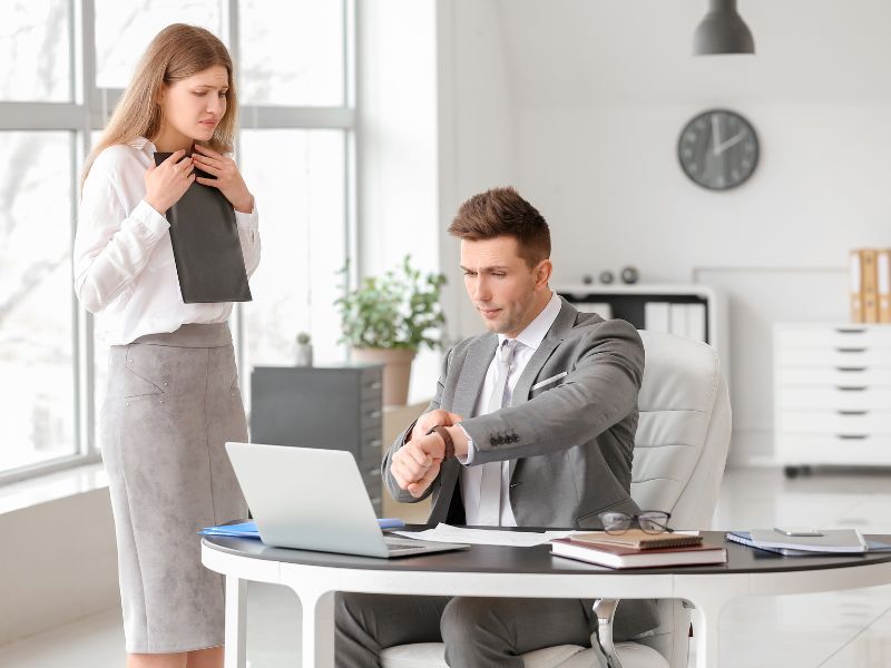 Thư ký văn phòng luật sư cần biết cách ghi chép và sắp xếp thời gian công việc hiệu quả