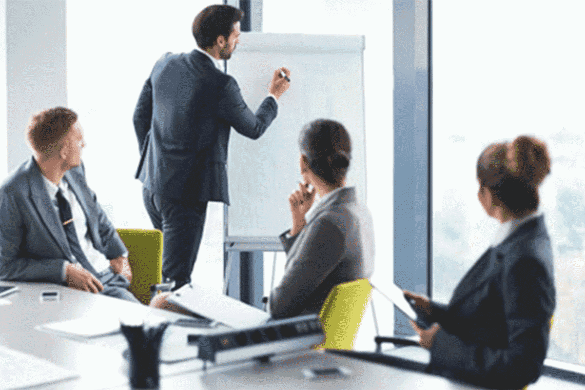 Bên cạnh kiến thức chuyên môn, affiliate marketer cần tư duy sáng tạo và nhạy bén với thị trường