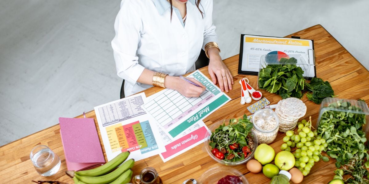 Yêu cầu đối với tuyển dụng chuyên gia dinh dưỡng