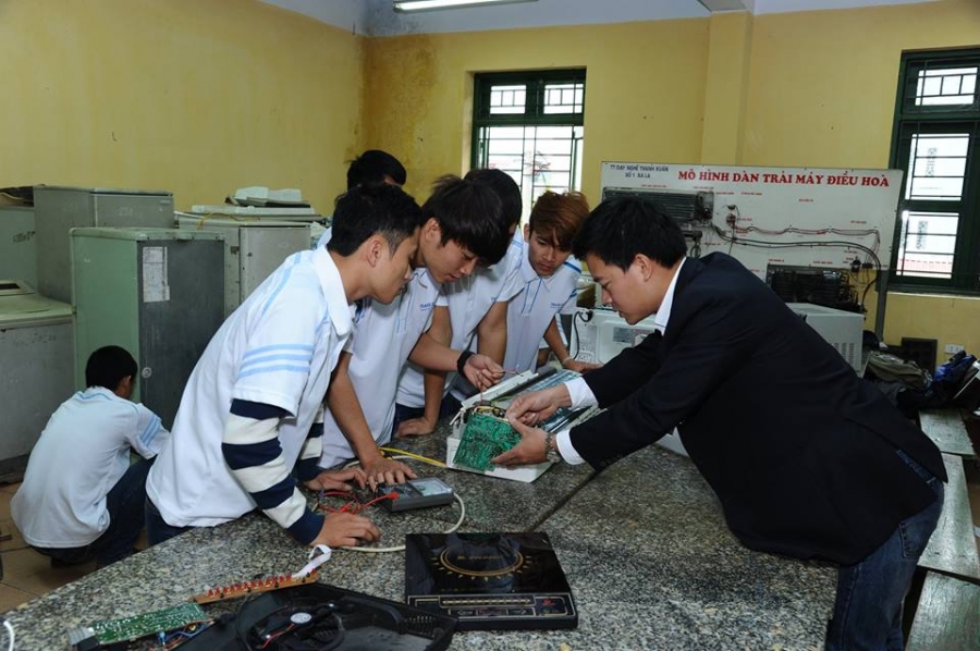 Sinh viên mới ra trường thường có mức lương dao động từ 9.000.000 VNĐ/tháng