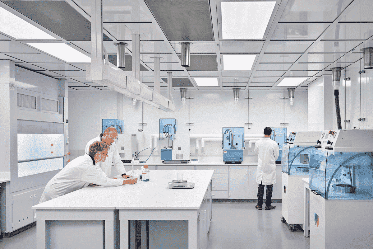 Nhu cầu tuyển dụng kỹ thuật viên phòng lab tập trung chủ yếu ở những khu vực phát triển về công nghiệp, giáo dục và nghiên cứu