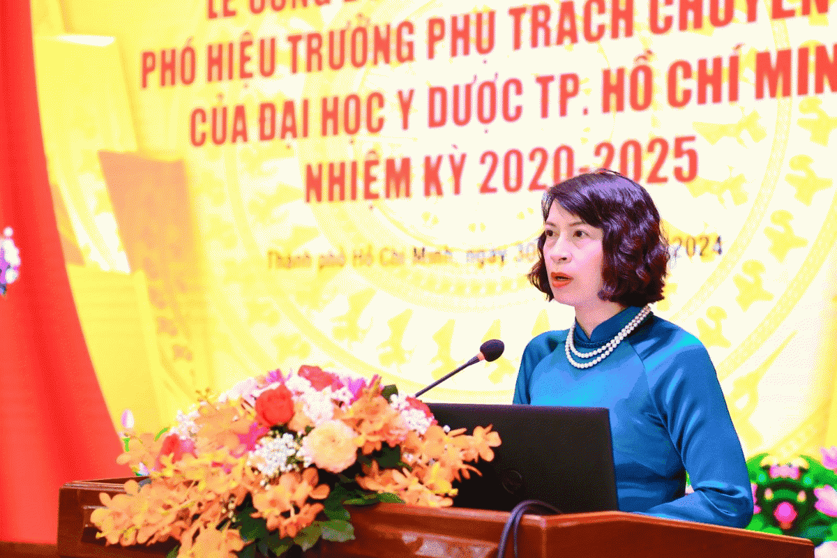 Việc làm chuyên môn phó hiệu trưởng yêu cầu về kinh nghiệm làm việc trong ngành giáo dục và kỹ năng lãnh đạo xuất sắc