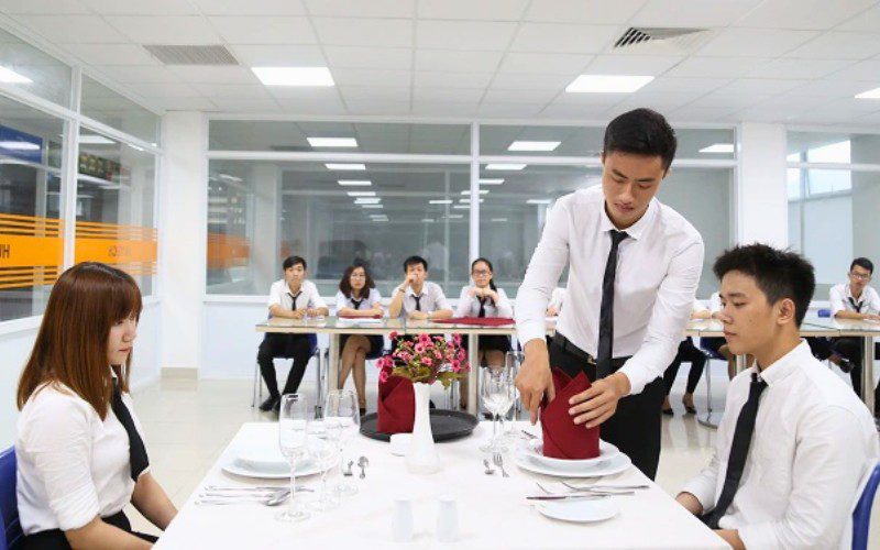 TP Đà Nẵng phát triển ngành du lịch, khách sạn nên cần tuyển dụng nhiều quản lý nhà hàng