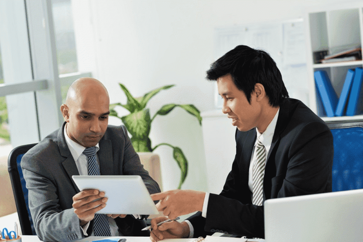 Việc làm quản lý tòa nhà yêu cầu ứng viên có kỹ năng giao tiếp và kiến thức về bảo trì an ninh tòa nhà 