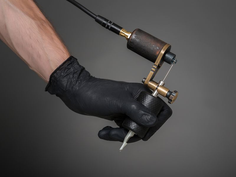 Nhu cầu tuyển thợ xăm đang gia tăng mạnh mẽ