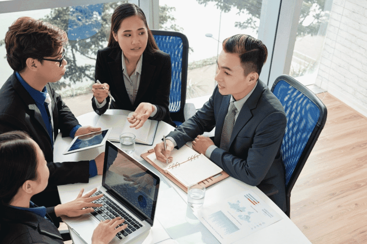 Media Planner có nhiệm vụ xây dựng và triển khai các chiến lược truyền thông nhằm tối ưu hóa ngân sách quảng cáo và tiếp cận đúng đối tượng mục tiêu