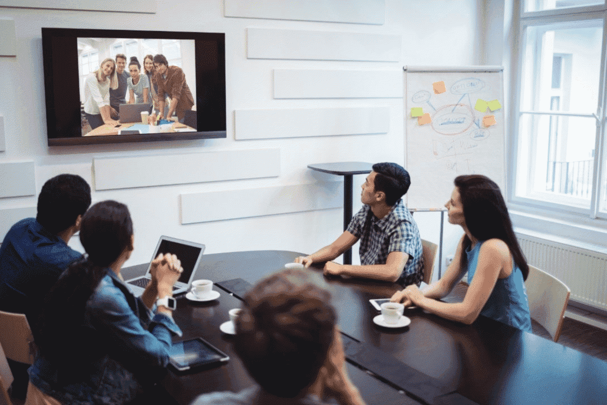 Ứng viên tìm việc làm media planner cần có kiến thức sâu rộng về ngành truyền thông và sở hữu những kỹ năng chuyên môn và năng lực làm việc linh hoạt