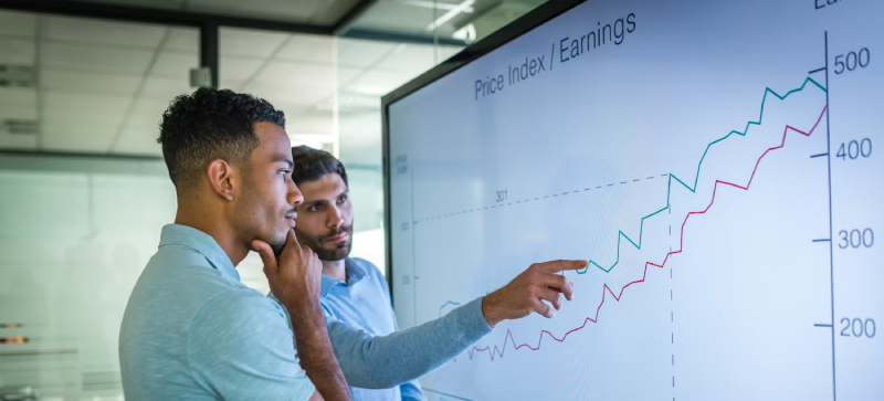 Việc làm phân tích đầu tư chứng khoán đi kèm với không ít áp lực và thách thức