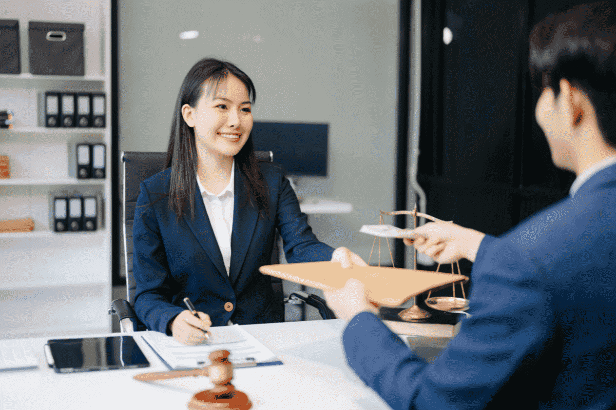 Nhân viên pháp chế không yêu cầu kinh nghiệm sẽ được đào tạo trực tiếp tại công ty