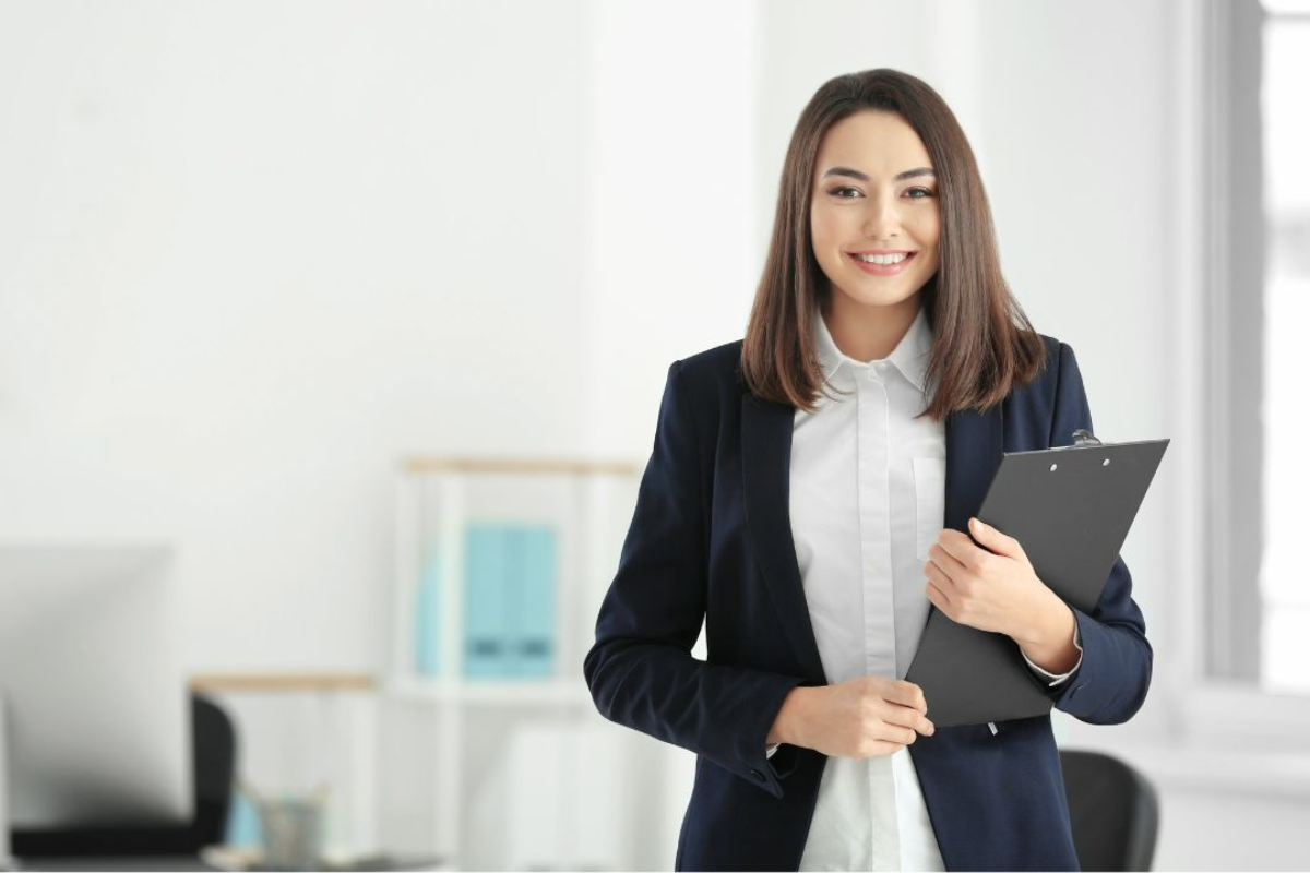 Việc làm pháp chế tại Cần Thơ thường liên quan đến vấn đề pháp lý về đất đai và hợp đồng trong ngành sản xuất và logistics