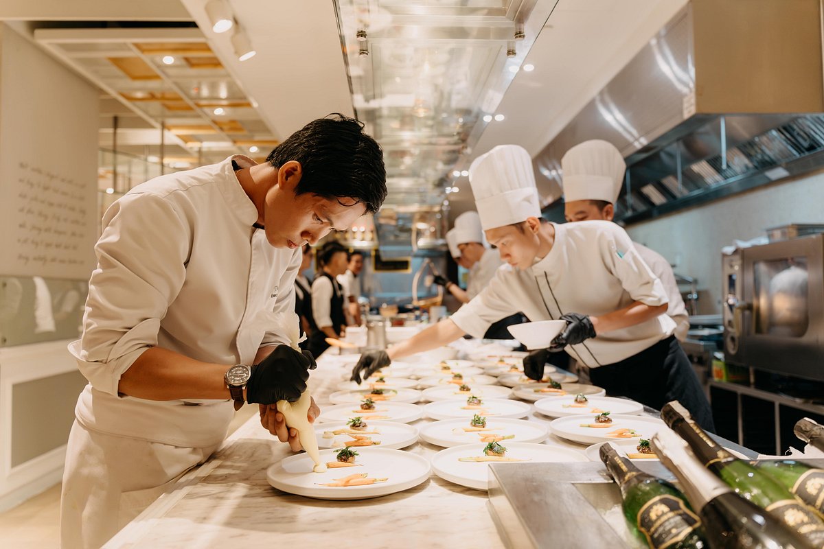 Ứng viên có tính tỉ mỉ, cẩn thận cùng đam mê với ẩm thực đặc biệt phù hợp với nghề trưởng bếp