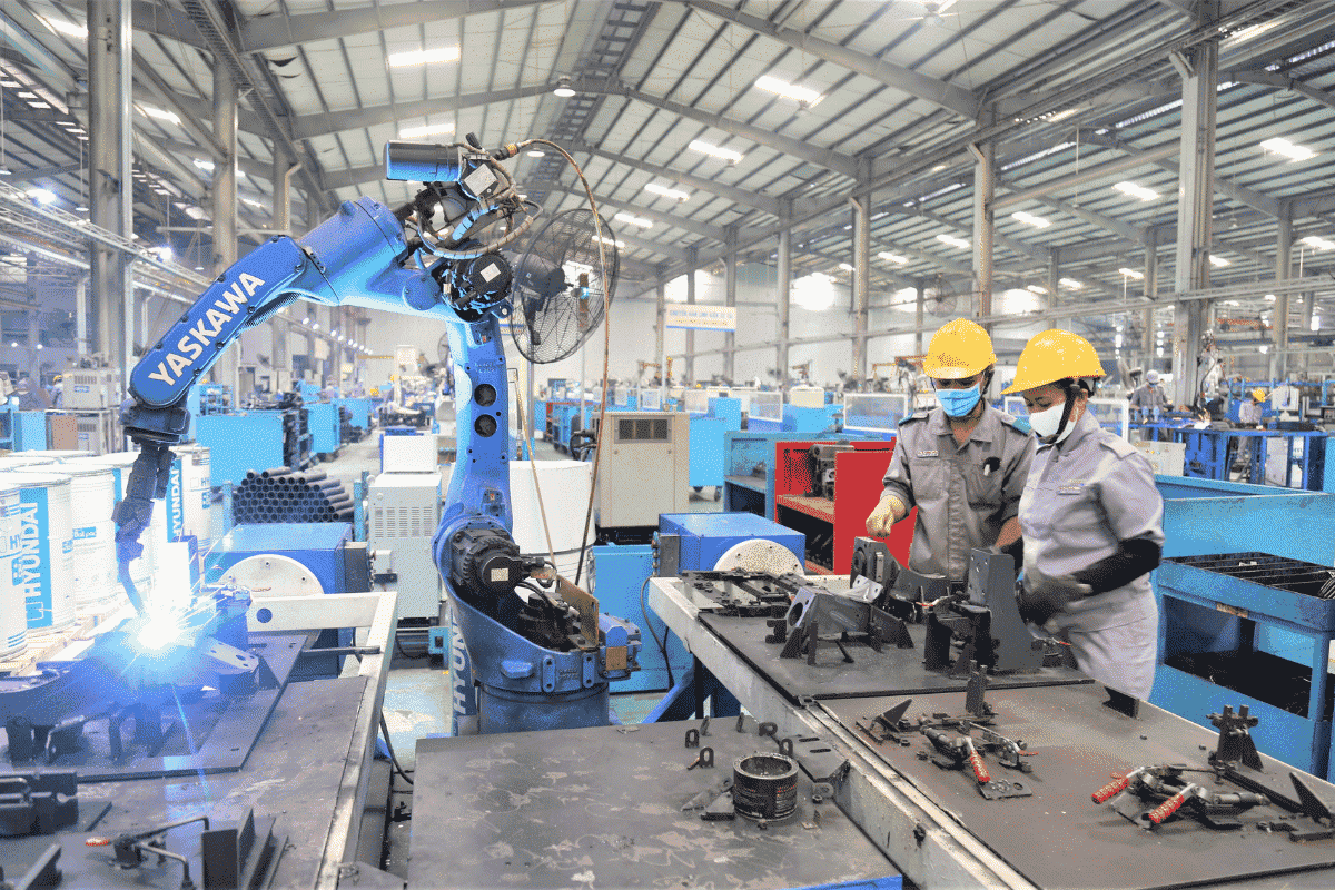 Nhu cầu tuyển dụng việc làm vận hành thiết bị vận tải hiện nay ngày càng tăng cao ở các khu vực phát triển công nghiệp và giao thông vận tải