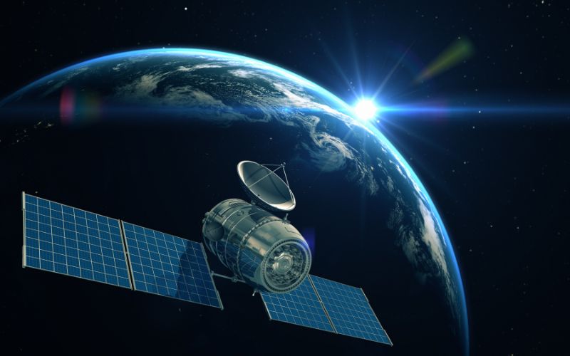 Viễn thông vệ tinh đóng vai trò trong việc kết nối toàn cầu