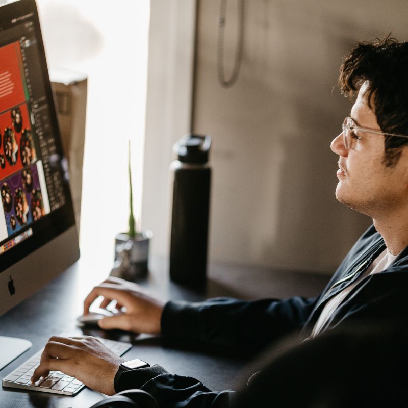 Lương ngành thiết kế đồ họa dao động tăng dần theo kinh nghiệm làm việc