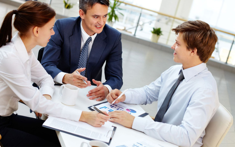 Việc làm cần nguồn nhân lực có ngoại ngữ và chuyên môn cao trong công việc