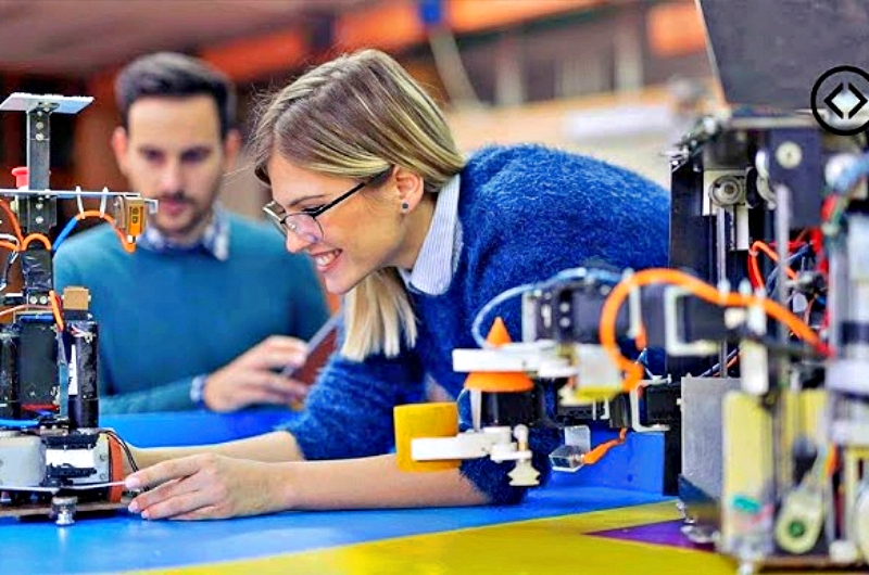 Ngành điện tử công nghiệp đóng vai trò quan trọng trong nhiều lĩnh vực