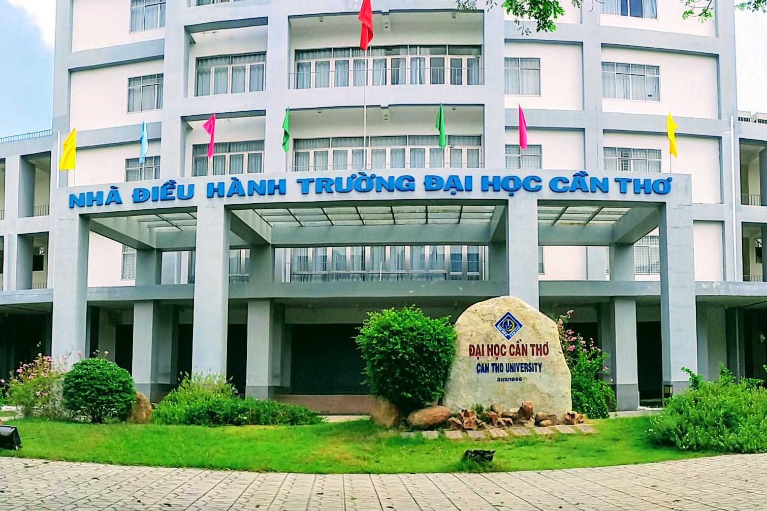 Đại học Cần Thơ luôn là lựa chọn đáng tin cậy cho những ai mong muốn theo đuổi ngành Tài chính Ngân hàng