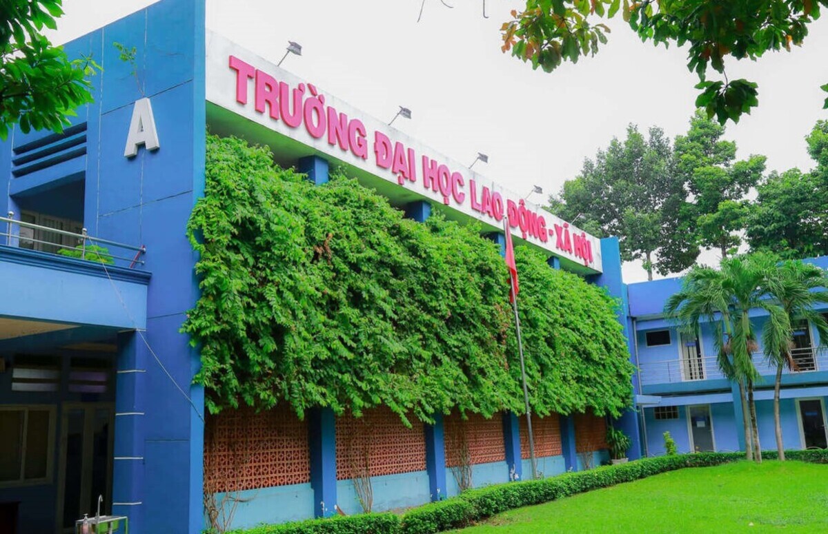 Đại học Lao động - Xã hội có 2 cơ sở là Hà Nội và Thành phố Hồ Chí Minh