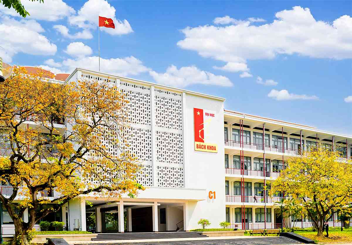 Trường Đại học Bách khoa Hà Nội (HUST) là một trong những cơ sở đào tạo kỹ thuật đa ngành hàng đầu tại Việt Nam