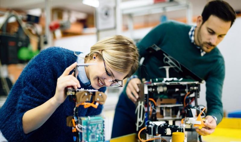 Ngành điện tử có nhiều ứng dụng thực tế phục vụ cho nhu cầu con người