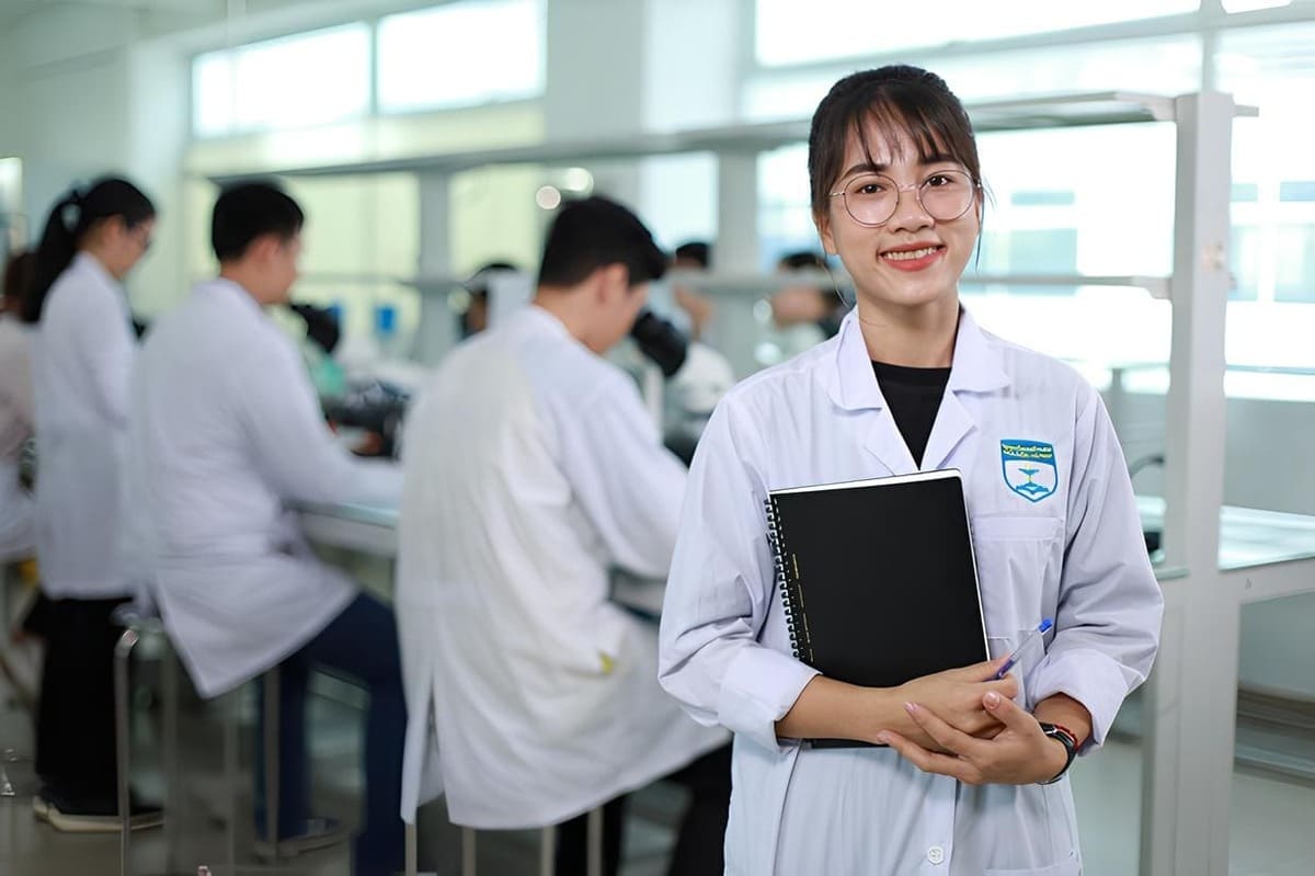 Thời gian đào tạo ngành dược phụ thuộc vào hệ đào tạo và chương trình giảng dạy của mỗi trường