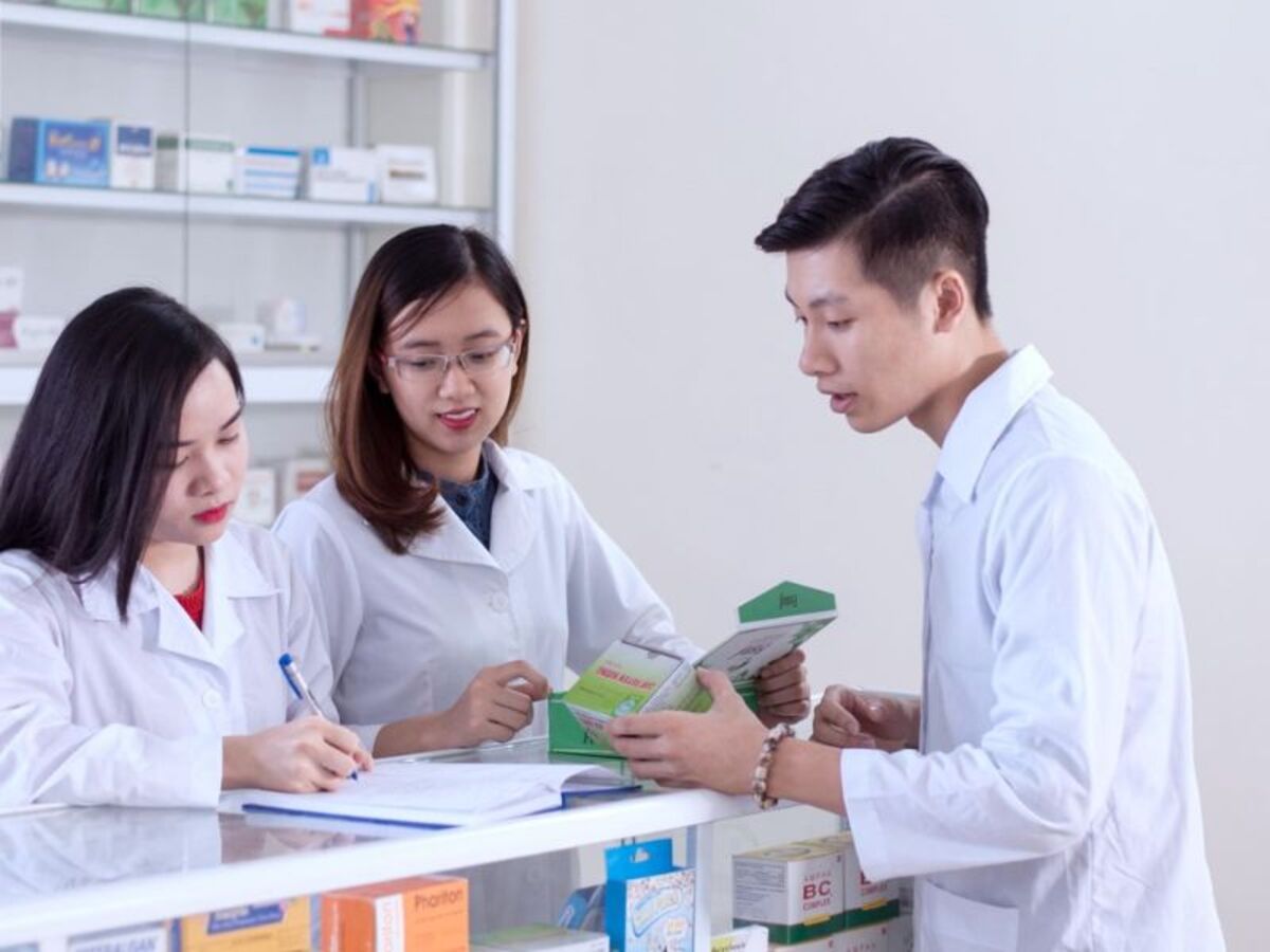 Thạc sĩ ngành Dược có cơ hội nghề nghiệp mở rộng cùng mức lương hấp dẫn