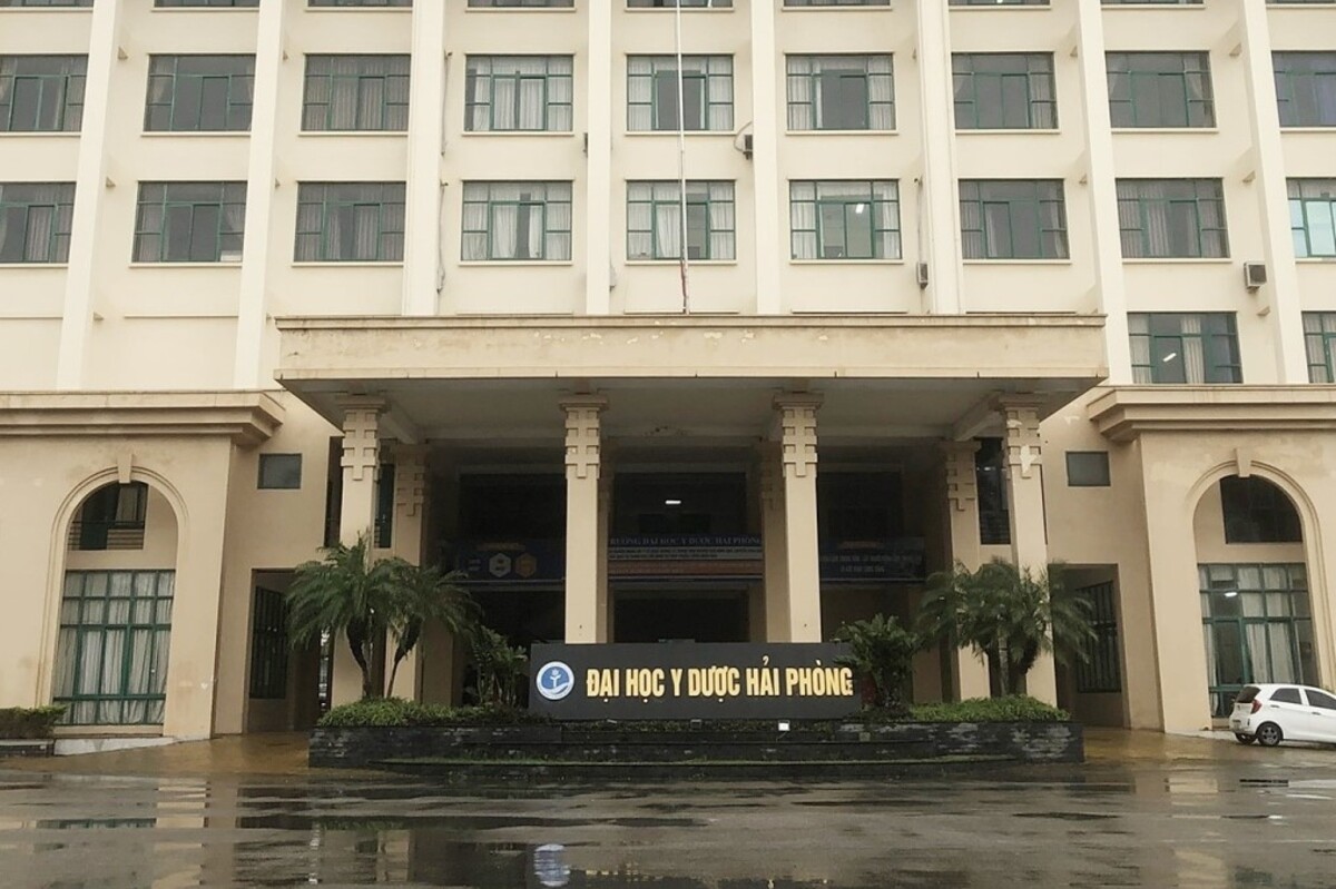 Ngành Dược học của Đại học Y Dược Hải Phòng tuyển sinh với 3 tổ hợp môn: A00, B00 và D07.