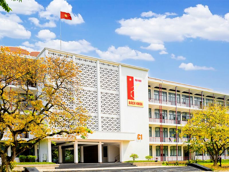 Đại học Bách khoa Hà Nội (HUST) là trường đại học kỹ thuật hàng đầu tại Việt Nam