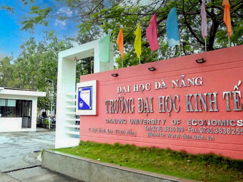Trường Đại học Kinh tế – Đại học Đà Nẵng là một trong những cơ sở đào tạo kinh tế - quản lý hàng đầu khu vực miền Trung