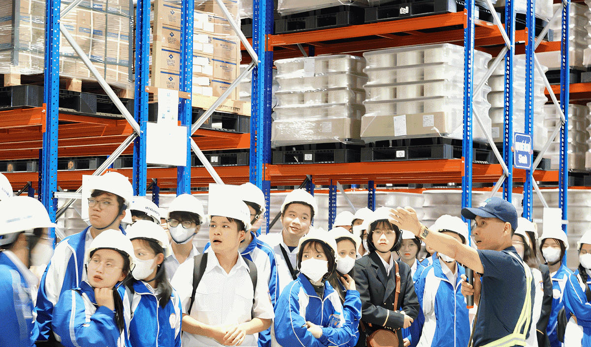Ngành Logistics mở ra cơ hội việc làm lớn cho sinh viên mới ra trường