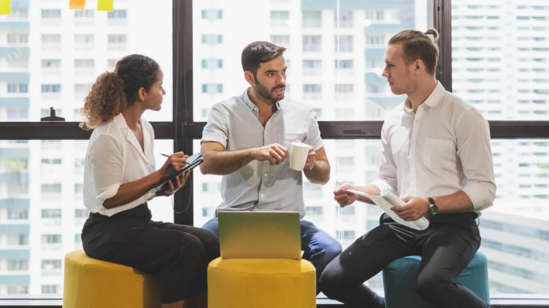 Nhân sự tiền lương chịu trách nhiệm về mảng lương thưởng, trợ cấp và phúc lợi của nhân viên