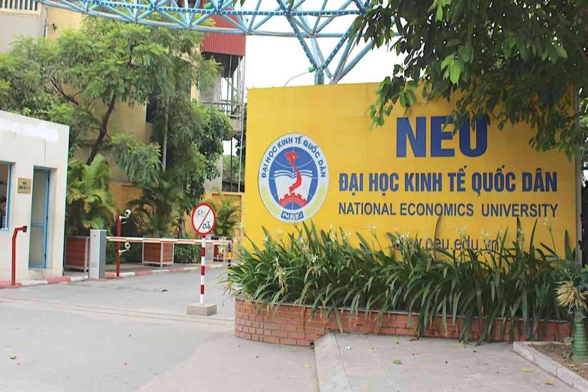Đại học Kinh tế Quốc Dân là lựa chọn lý tưởng cho những bạn yêu thích ngành Quản trị khách sạn