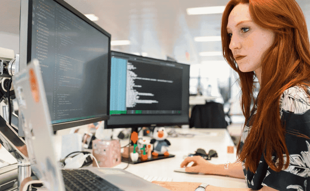 QA Engineer cần liên tục cập nhật kiến thức và công nghệ mới để đáp ứng yêu cầu ngày càng cao