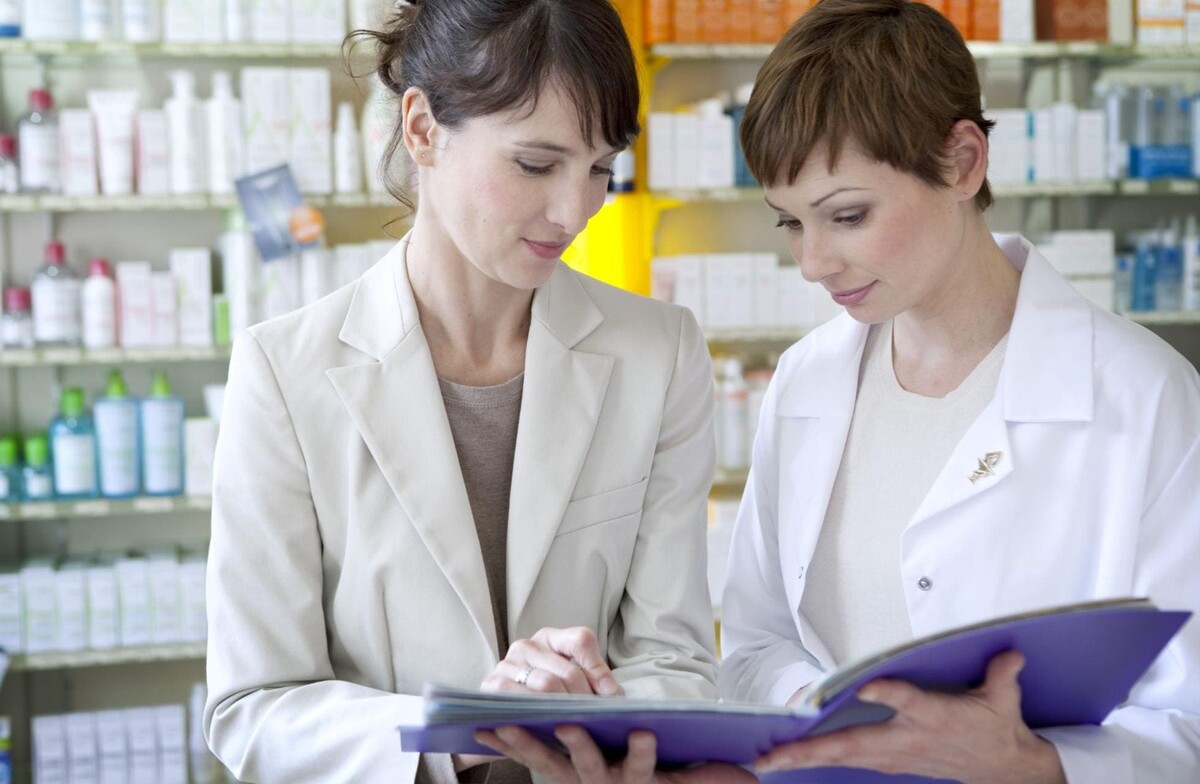 Theo loại dược phẩm, trình dược viên chia làm 2 loại là trình dược viên OTC và ETC