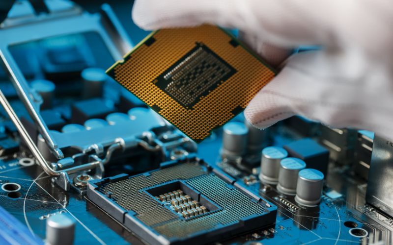 Mức lương ngành Kỹ thuật máy tính ảnh hưởng bởi nhiều yếu tố khác nhau