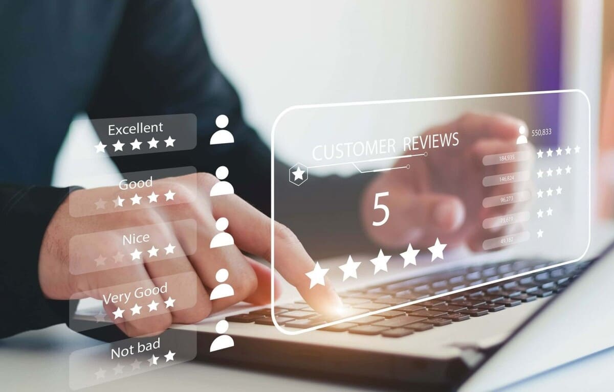 Email marketing là kênh tiếp thị tự nhiên giữa khách hàng và doanh nghiệp hiệu quả giúp doanh nghiệp có thể quảng bá sản phẩm và dịch vụ của mình.