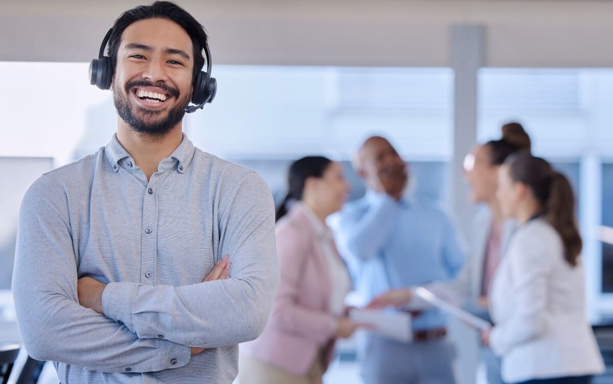 Các tố chất như sự kiên nhẫn, lắng nghe, giao tiếp và xử lý tình huống đóng vai trò quan trọng