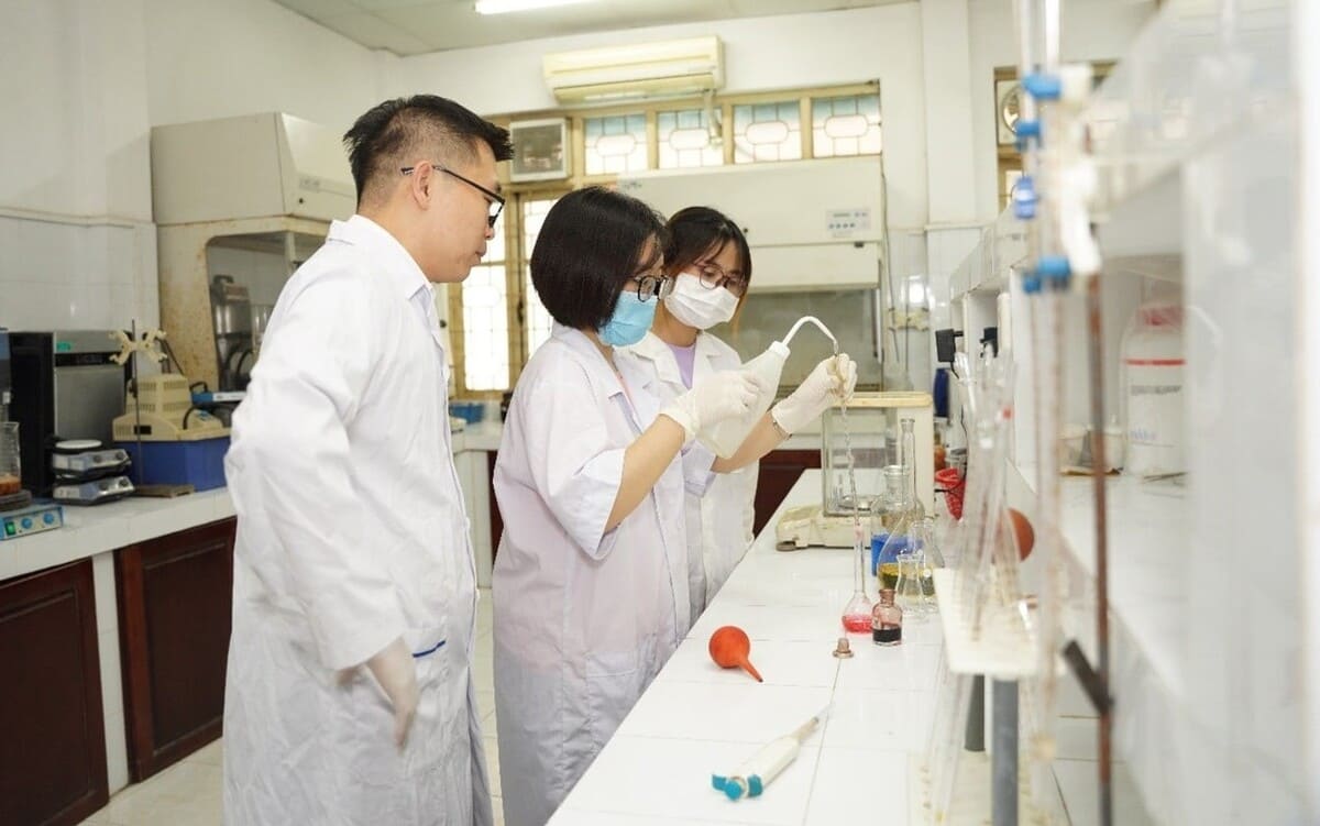 Mức lương của của ngành quản lý tài nguyên và môi trường giao động từ 8.000.000 - 30.000.000 (VNĐ/tháng)