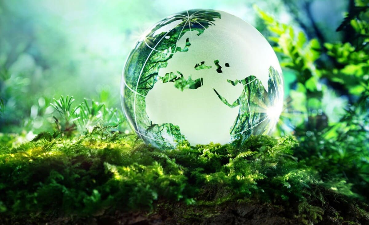 Khoa học môi trường là ngành học nghiên cứu về những tác động của con người đối với môi trường, nhằm tìm ra các giải pháp khắc phục