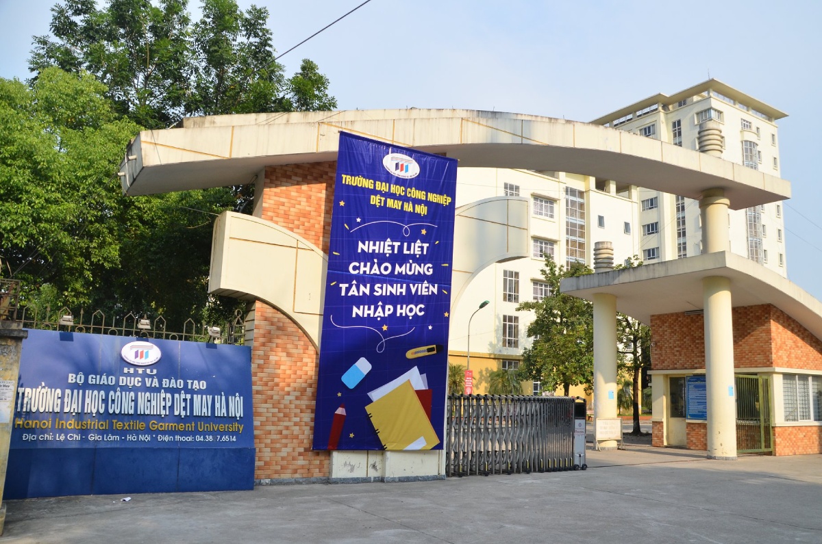 HTU mang đến chương trình đào tạo ứng dụng thực tế, tập trung vào 3 chuyên ngành: Marketing tổng hợp, Quản trị Marketing và Kinh doanh thời trang