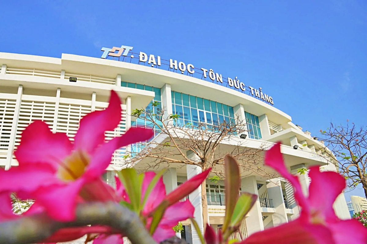 Sinh viên theo học Marketing tại đây được trang bị kiến thức marketing online và offline