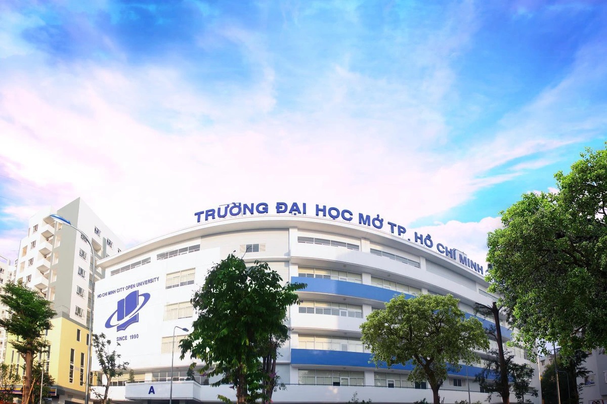 Đại học Mở TP.HCM nổi tiếng là một trong những cơ sở giáo dục đại học công lập có mức học phí khá cạnh tranh